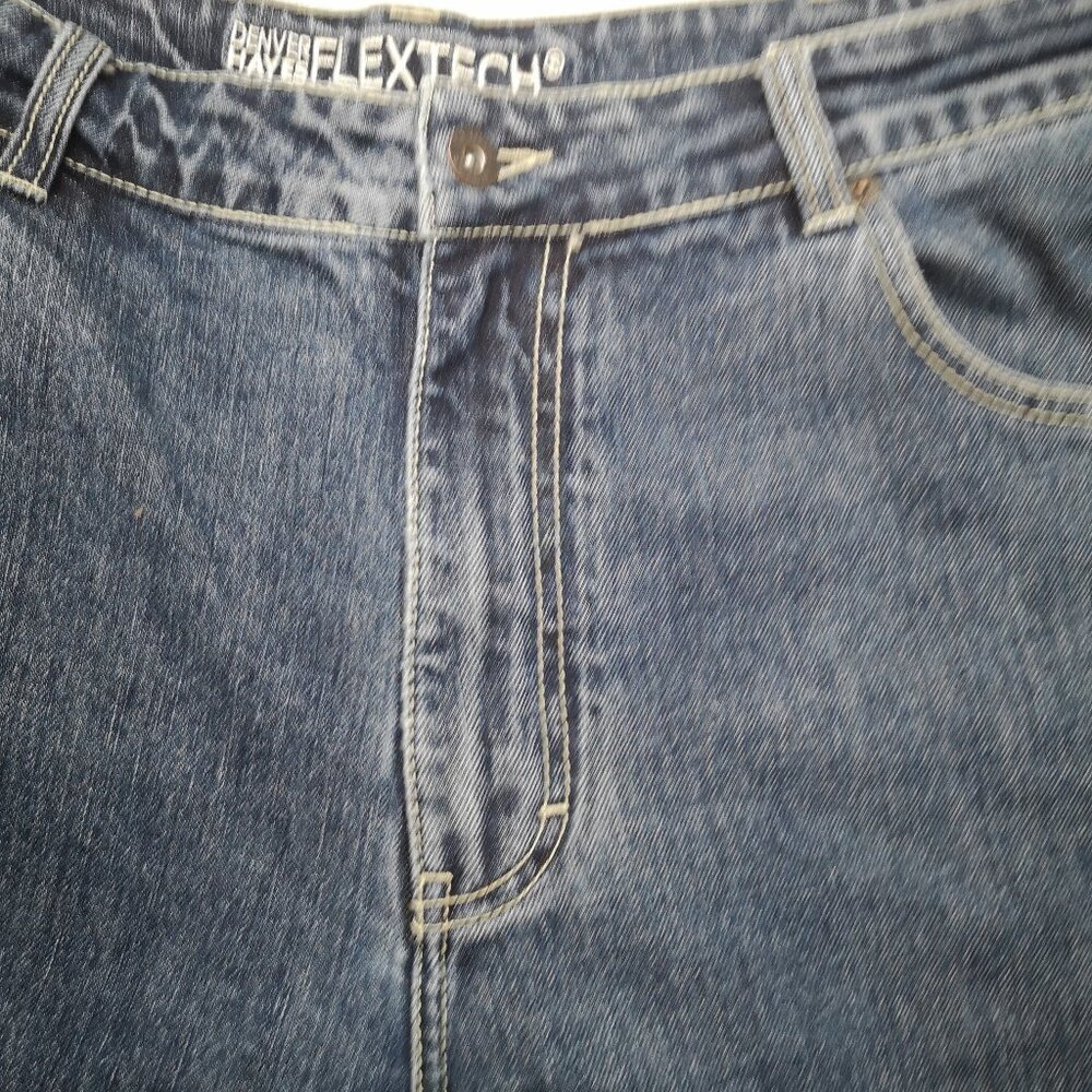 Denver Hayes Flextech Men's Size 38 Medium Wash Relaxed Tapered Leg Blue Jeans - Picture 10 of 15